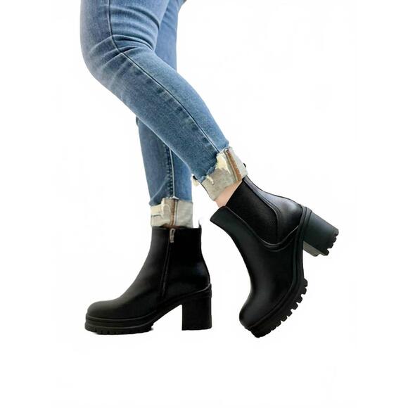 CORKYS FOOTWEAR Shoes - NEW CORKYS FOOTWEAR women's trust issues booties in black